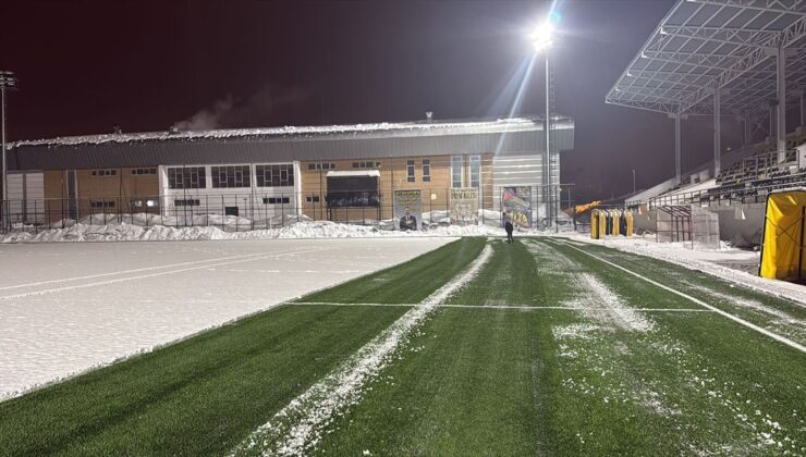 Van ve Bitlis’te 45 yerleşim yerine ulaşım sağlanamıyor