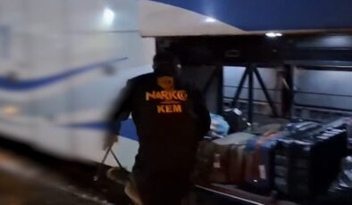 Yolcunun valizinden 4 kilo uyuşturucu çıktı