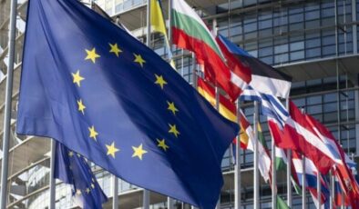 AB Komisyonu Başkanı von der Leyen: Rus, Türk veya Çin etkisine girmemeliyiz