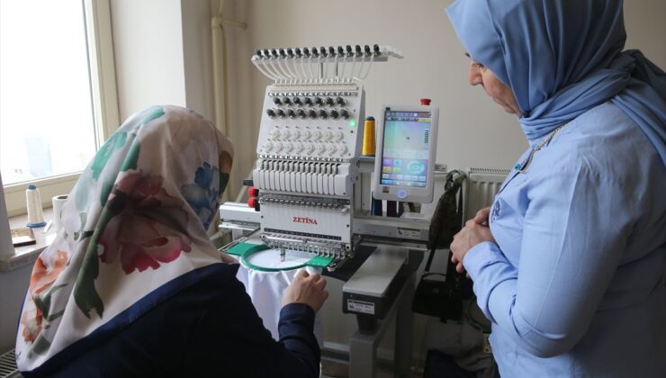 Bitlis’te Japonların hibe desteğiyle açılan tekstil kursunda kadınlar iş hayatına hazırlanıyor
