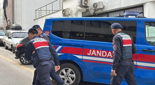 Bolu’daki rüşvet operasyonunda 2 şüpheli tutuklandı