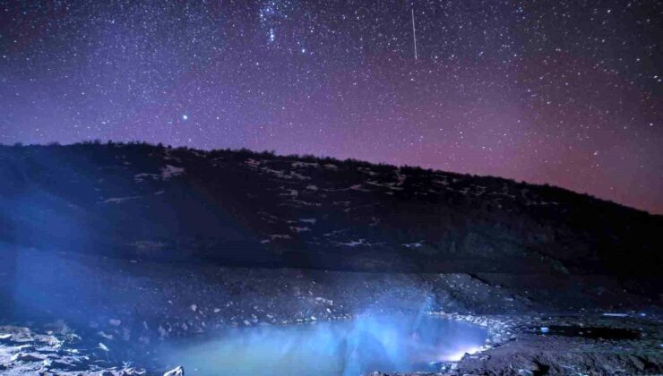 Budaklı Kaplıcaları, geceyi aydınlatan yıldızlarla güzel görüntüler oluşturdu