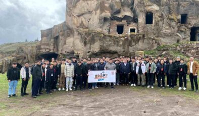 ‘Maziden Atiye Ahlat’ programı gençleri tarihle buluşturuyor