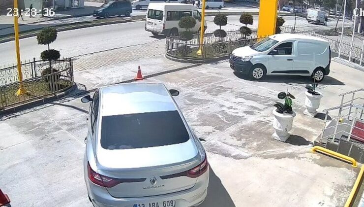 Tatvan’da minibüsün çarptığı 4 yaşındaki çocuk öldü