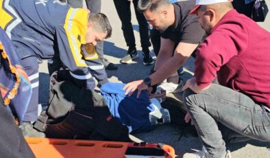 Adilcevaz’da bayram ziyaretinde dönenlerin içerisinde bulunduğu araç kaza yaptı: 3 yaralı