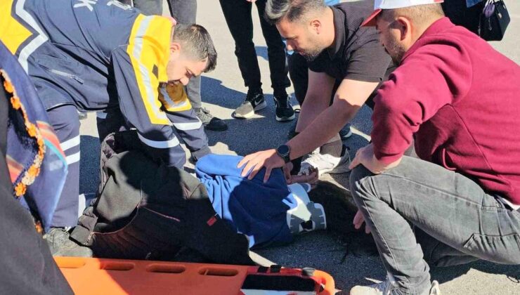 Adilcevaz’da bayram ziyaretinde dönenlerin içerisinde bulunduğu araç kaza yaptı: 3 yaralı