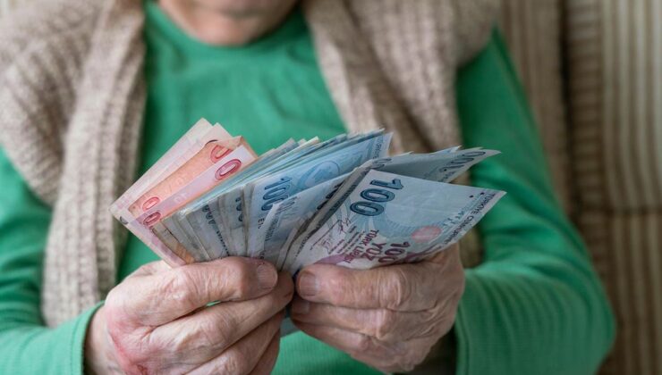 Emeklilerin beklediği tarih açıklandı! Maaş ve ikramiyeler hesaplara yatıyor