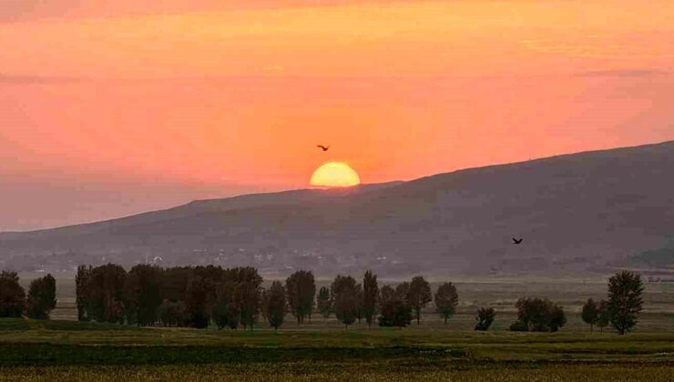 Güroymak’ta gün batımı görsel şölen sundu