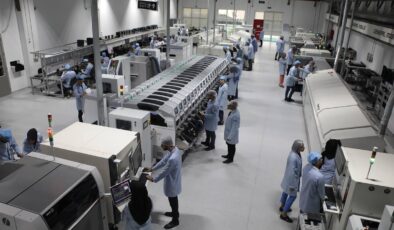 Teknoloji devi Foxconn üretim üssünü İstanbul’a taşıyor