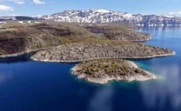 Nemrut Krater Gölü’nde turizm sezonu açıldı